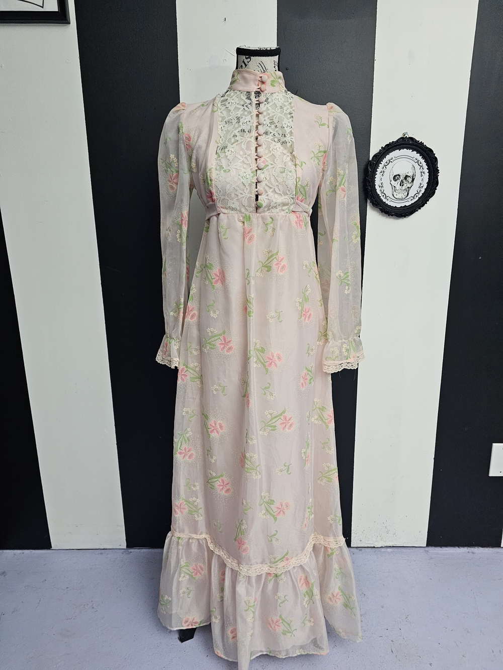 Vintage Blush Pink Floral Lace Maxi Dress